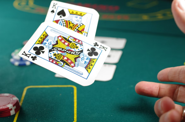 Aprende los errores más comunes en el fold poker y ¿cómo evitarlos?